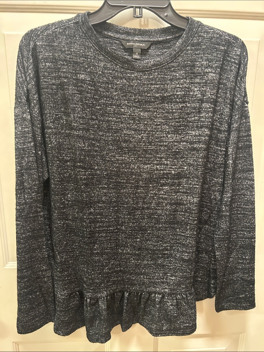 Banana Republic Women's Heathered Charcoal Long-Sleeve Ruffle-Hem